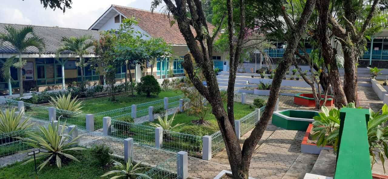 SMP YOS SUDARSO CIGUGUR